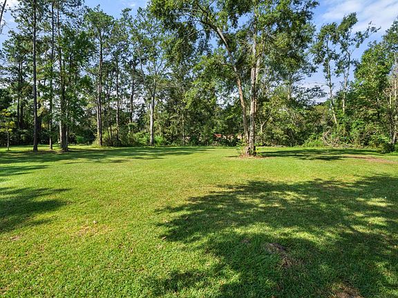 3rd image of 528 Timothy Dr