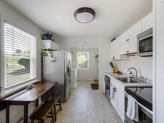5th image of 1401 Fort Manor Dr