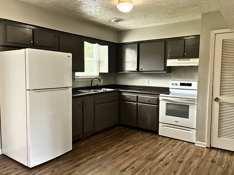 780 Garrison Dr — Photo 9