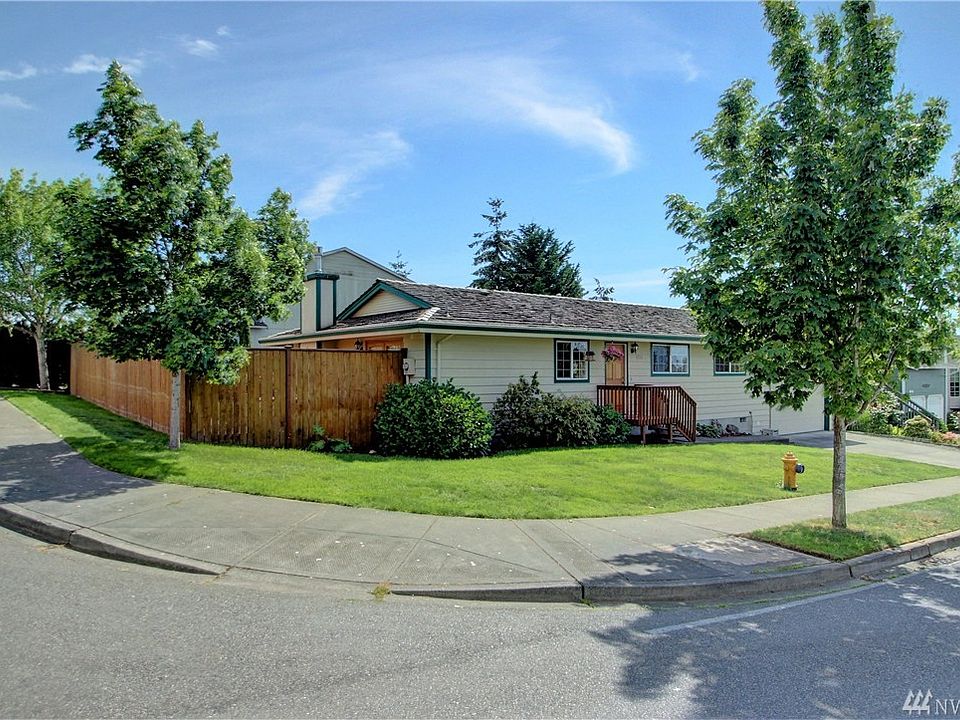 1st image of 6726 66th St NE