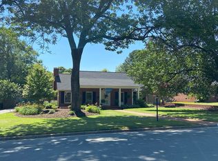 436 Oakland Dr, Burlington, NC 27215