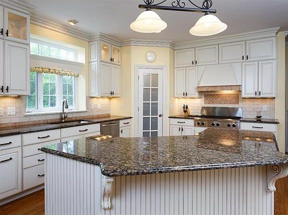 3rd image of 17869 Suzanne Ridge Dr