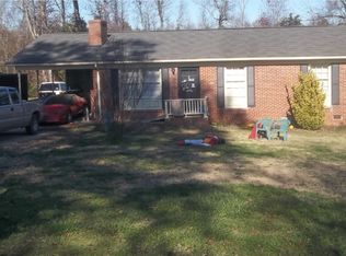 402 Pam Dr, Gastonia, NC 28056