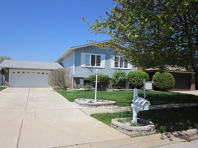 1st image of 15554 Sierra Dr