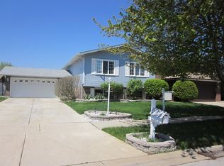 15554 Sierra Dr, Oak Forest, IL