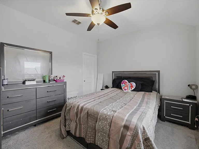 420 Milverton Dr — Photo 20