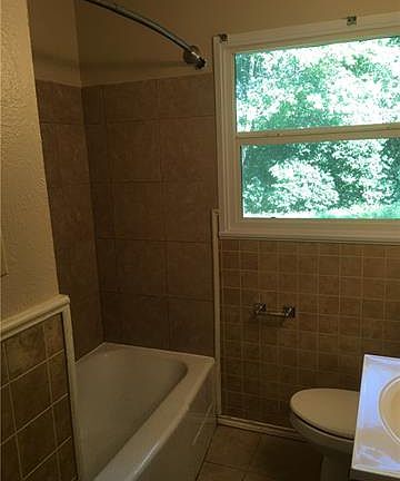 4th image of 5512 Winifred Dr