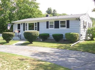 29 Frazier Ln, Tiverton, RI 02878