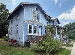 9 4th St, Beech Bottom, WV 26030