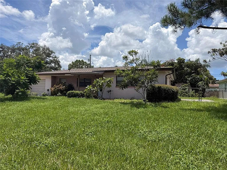 164 Pinewood Ave — Photo 41