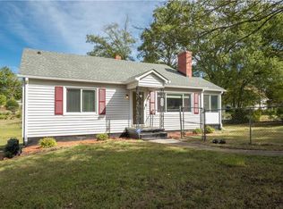 204 Woodson St, Central, SC 29630
