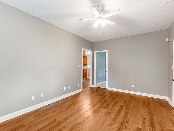 3rd image of 161 Honaker Ave