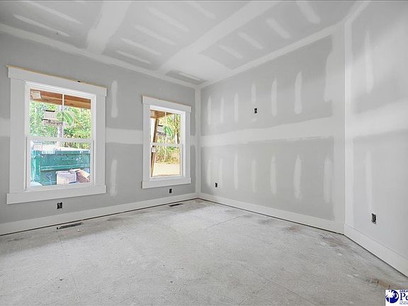 5th image of 306 Westover Dr