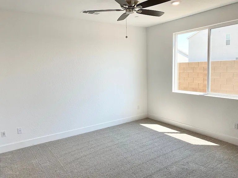 5817 E Truman Ave — Photo 29