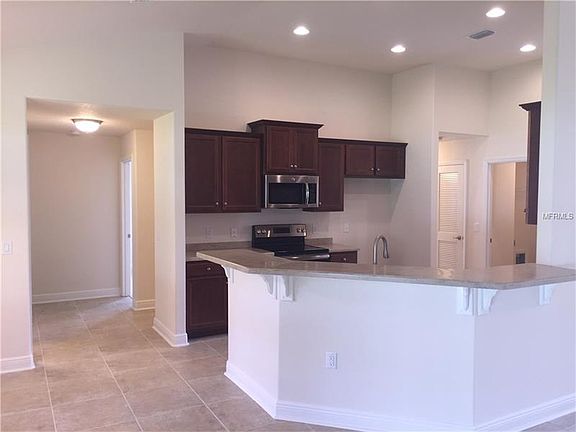 4th image of 4830 S Cranberry Blvd