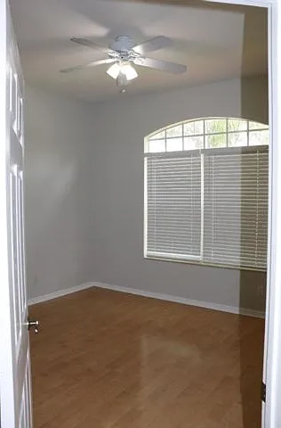 19298 Seneca Ave — Photo 15