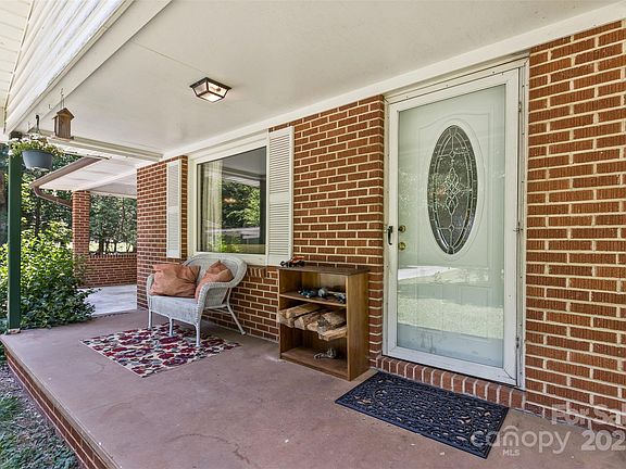 4th image of 117 White Pine Ln