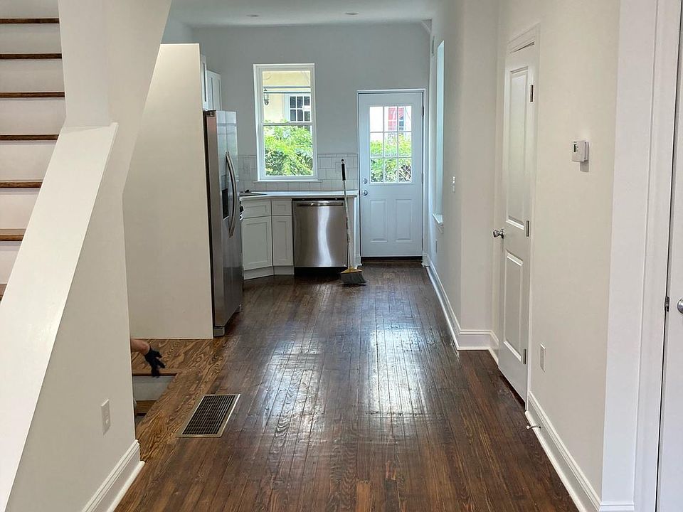 2nd image of 5248 Hazel Ave