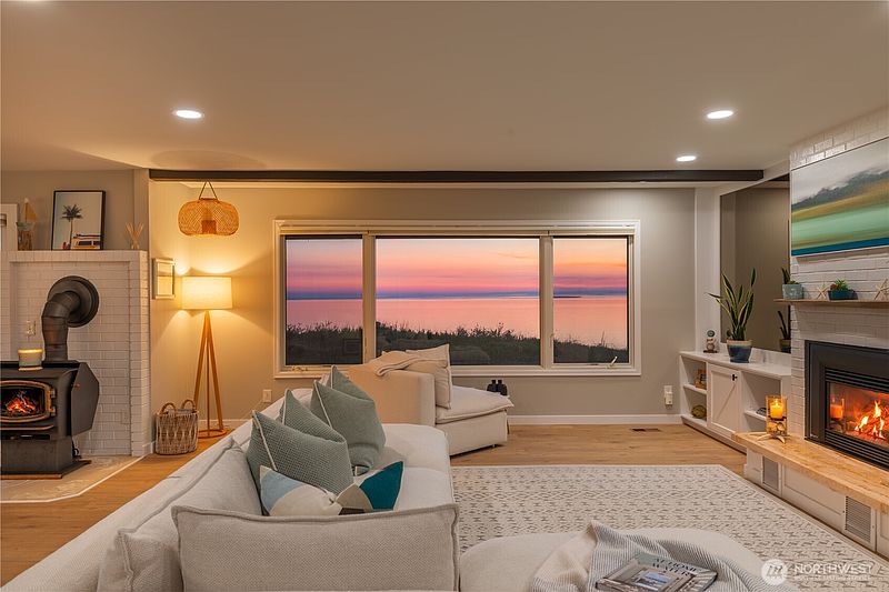 3rd image of 2285 W Beach Road #C