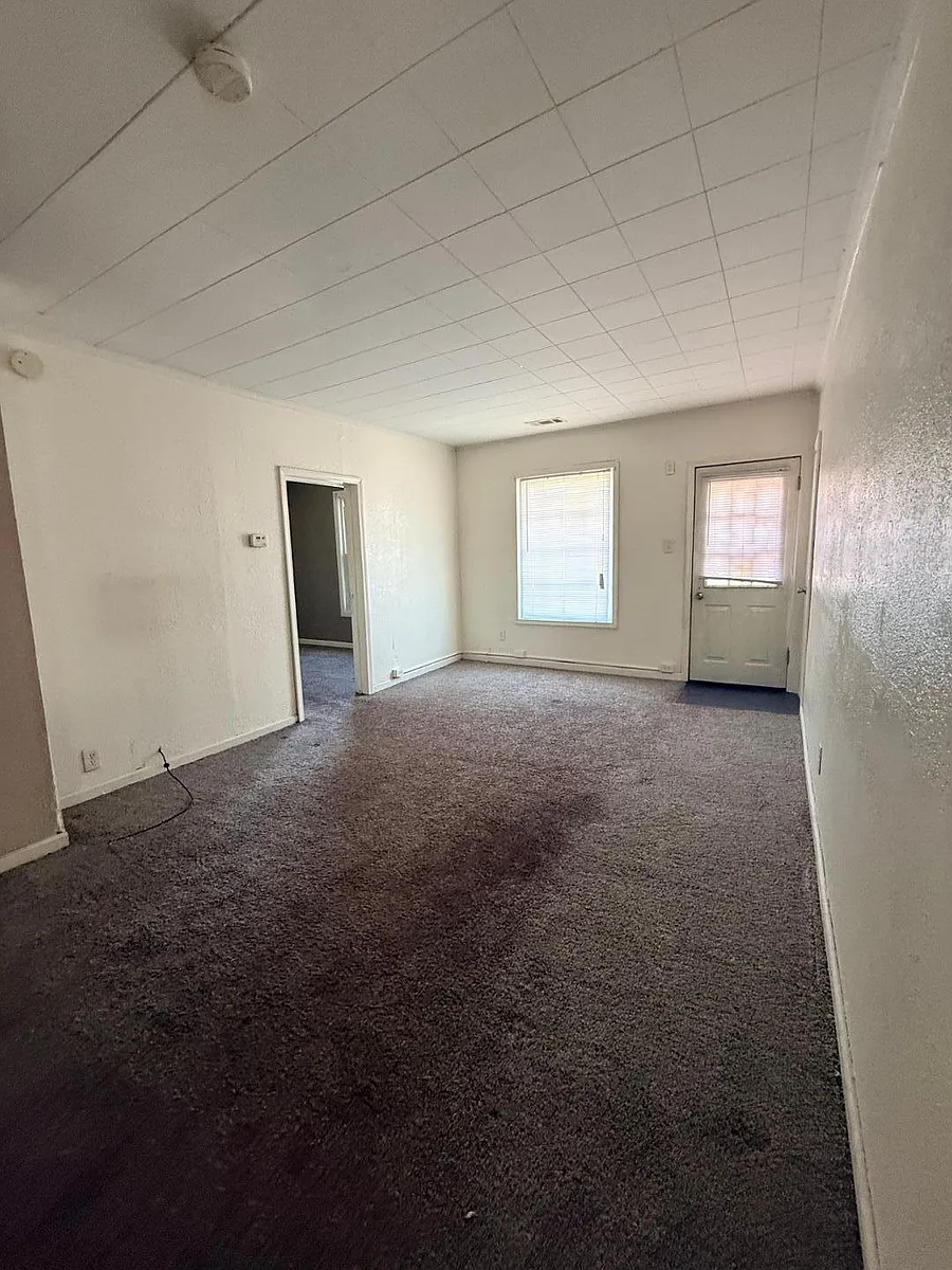 Building Photo - 827 Colburn St #2