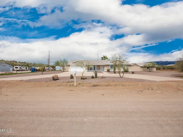 582 W CAVALRY Road, New River, AZ 85087
