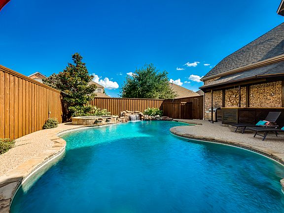 5th image of 1641 Bowie Ln