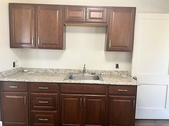 4th image of 1028 E Harry Ave #1