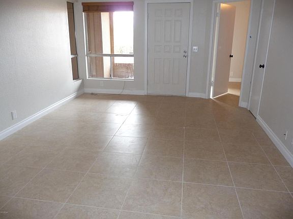 3rd image of 501 W Pontiac Dr APT 6