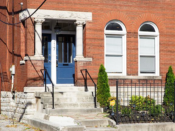 2nd image of 117 W Breckinridge St
