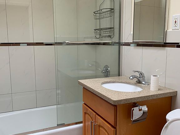 3rd image of 700 29th Ave APT 5