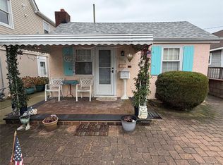 101 Wisconsin St, Long Beach, NY 11561