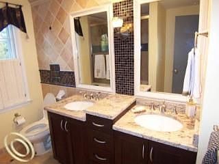 5th image of 185 Woodedge Dr