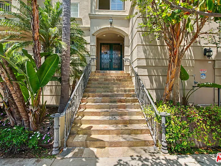 1830 Pelham Ave #101 — Photo 2
