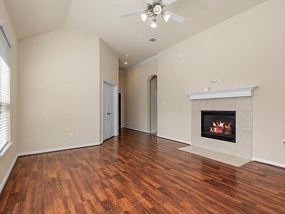 5th image of 2217 Pine Creek Ct