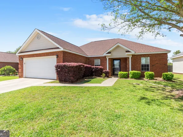 304 Manchester Ln, Byron, GA 31008