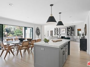 2809 Glendower Ave, Los Angeles, CA 90027