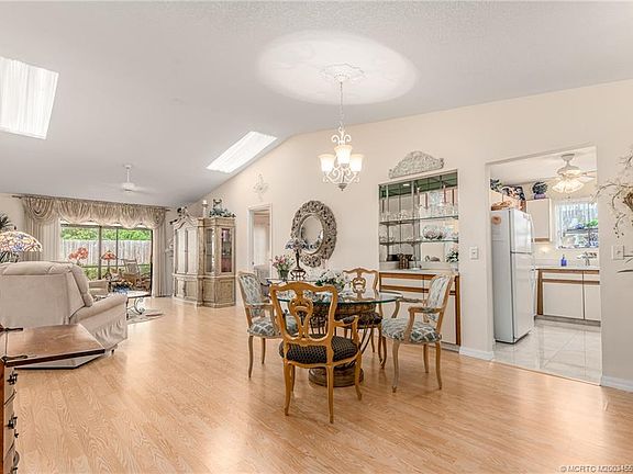 3rd image of 5951 SE Grafton Dr