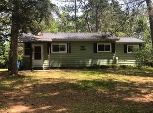 W13136 Parkway Rd, Athelstane, WI 54104