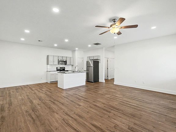 5th image of 5776 E Bristol Cir