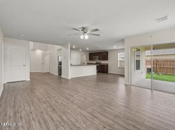 5944 CROSBY LAKE Way E, Macclenny, FL 32063