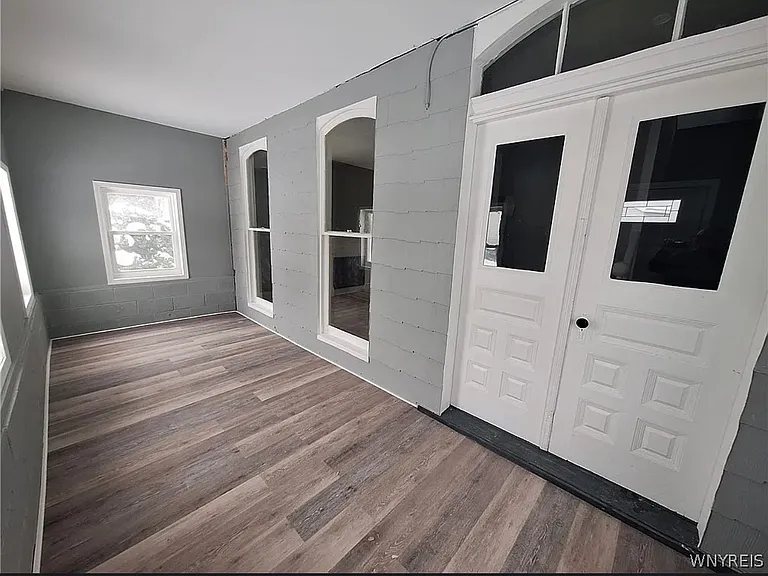200 W Tupper St #1 — Photo 34