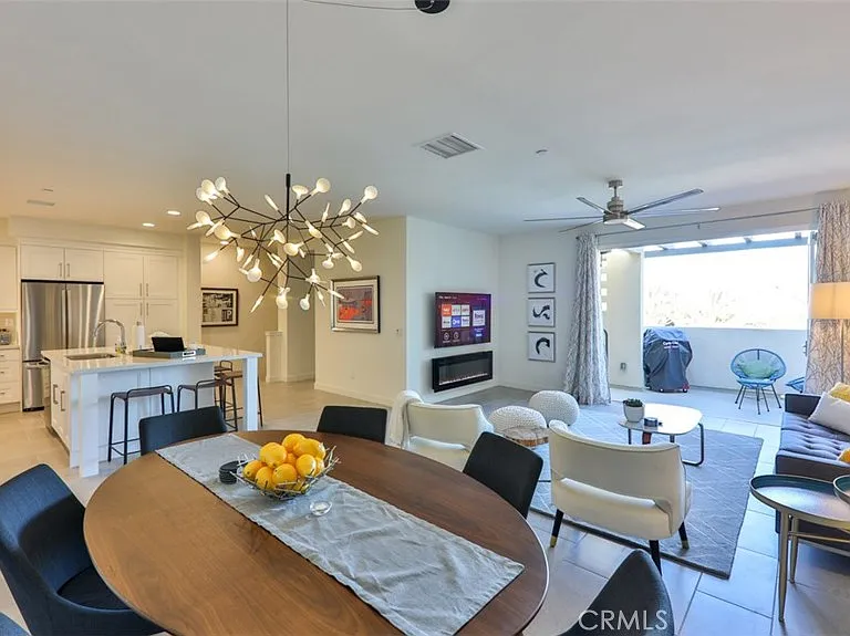 2869 Doheny Way — Photo 6