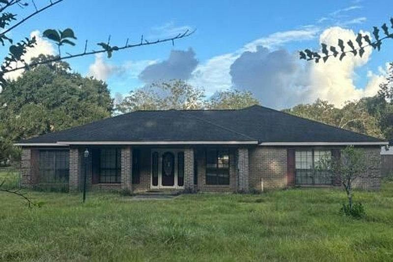 1st image of 10204 Bobby Saucer Rd S