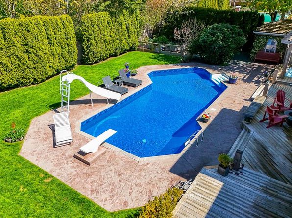 13759 21a Ave, Surrey, BC V4A 9V6
