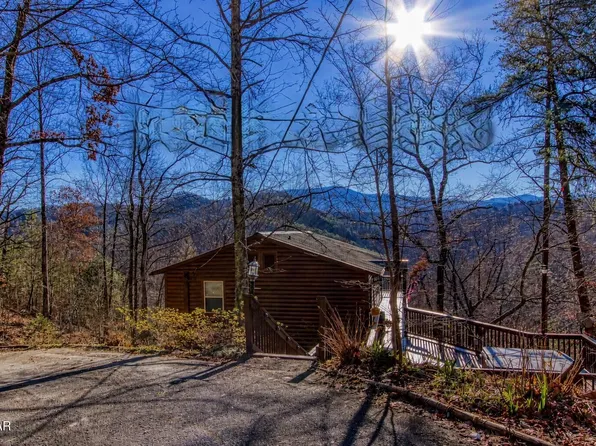 2644 Overholt Trl, Sevierville, TN 37862