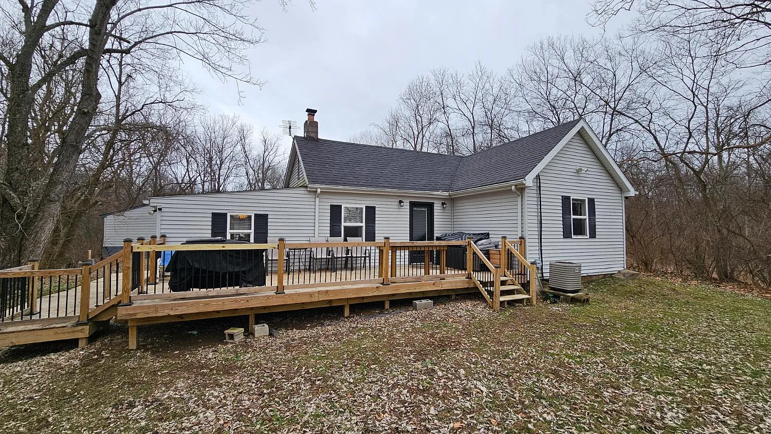 18485 Hogan Hill Rd photo 1