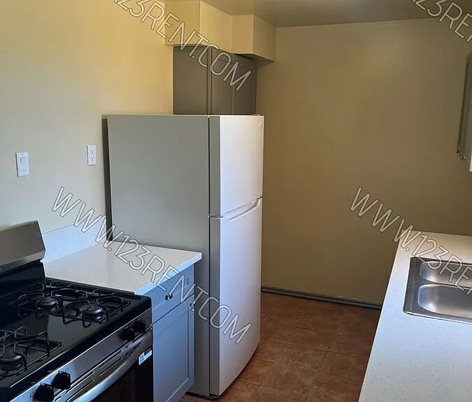 38830 9th St E — Photo 8
