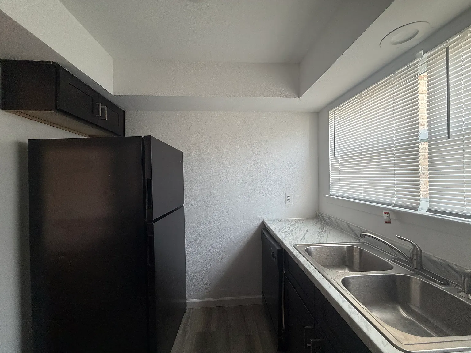2 bed, 2.5 bath, 1132 sqft, $1,585 — Photo 4