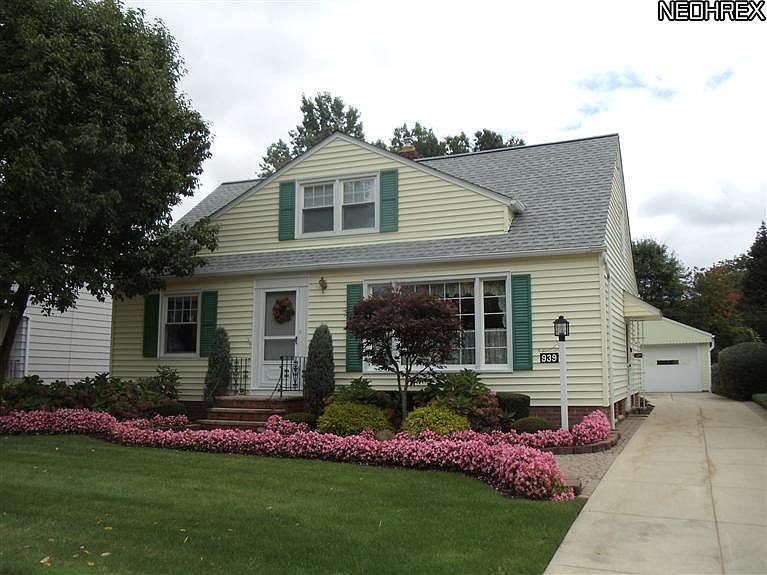 939 CLINTON