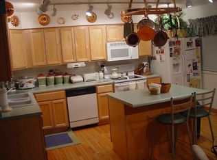 18W086 Williamsburg Ln, Villa Park, IL 60181